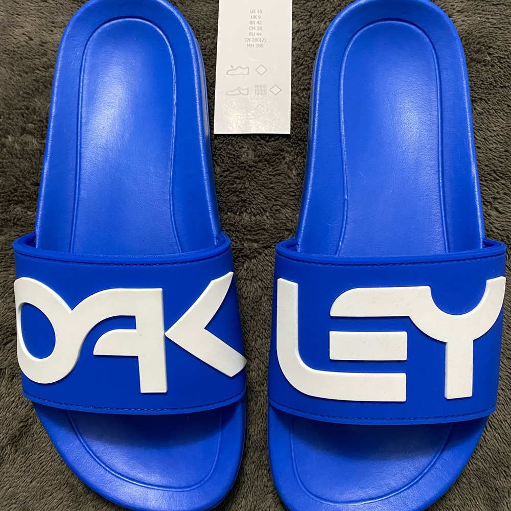 Oakley flip flop sandal